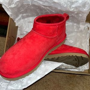 Classic ultra mini Ugg boots